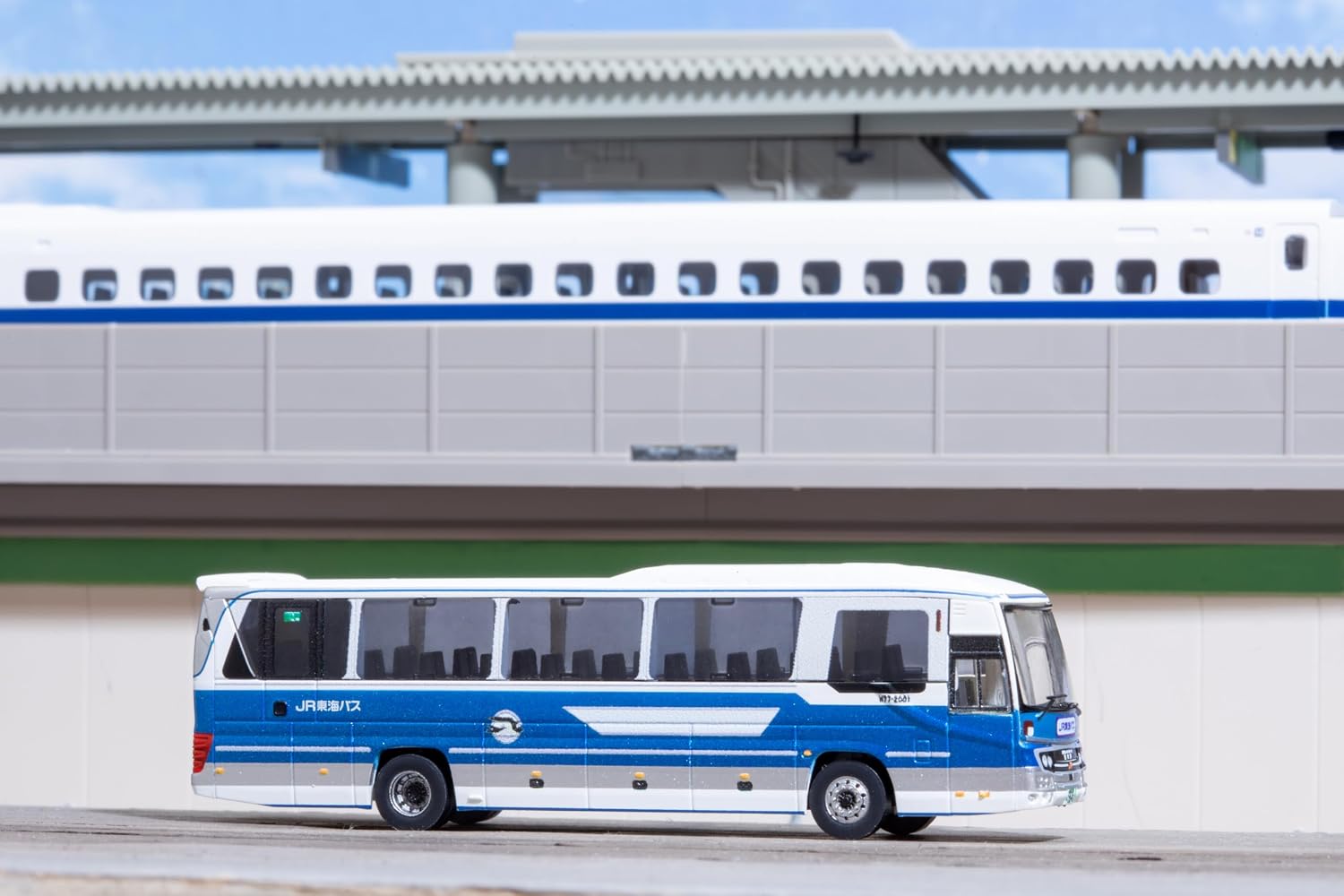 TOMYTEC Bus Collection (N Scale) JR Tokai Bus Retro Bus - BanzaiHobby