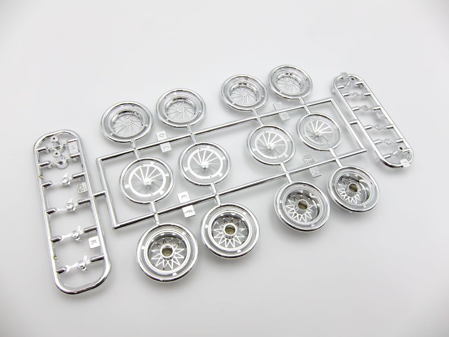 Fujimi HC-13 1/24 Hysocar Series No.13 Crown 2.0 Supercharger (Hisocar Version) - BanzaiHobby