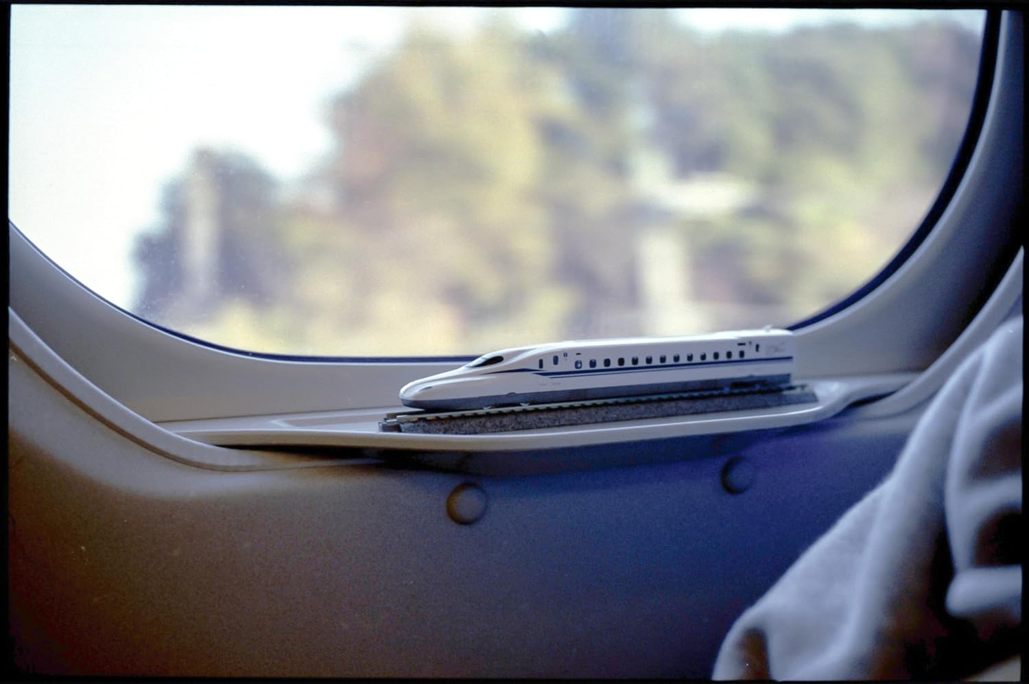 KATO 12-003 E6 Series Shinkansen 'Komachi' (An Unforgettable Journey in N-scale) - BanzaiHobby