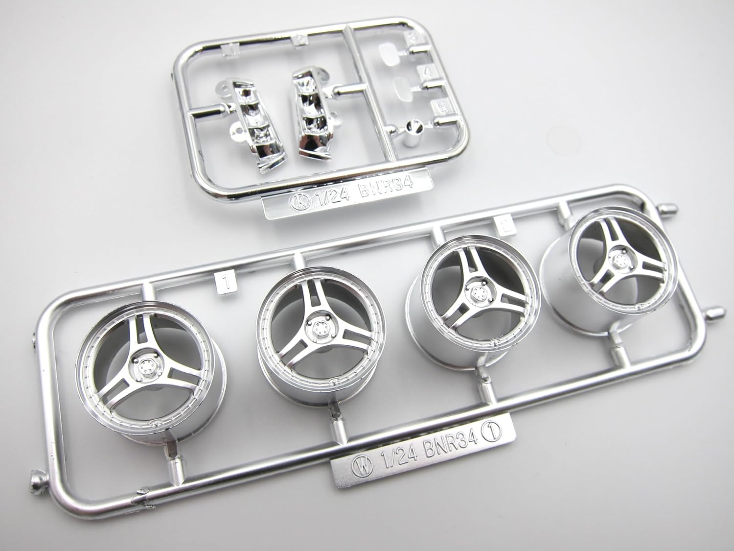 Fujimi ISD22 1/24 Initial D Series No.22 Skyline GT-R (BNR34) Kozo Hoshino - BanzaiHobby