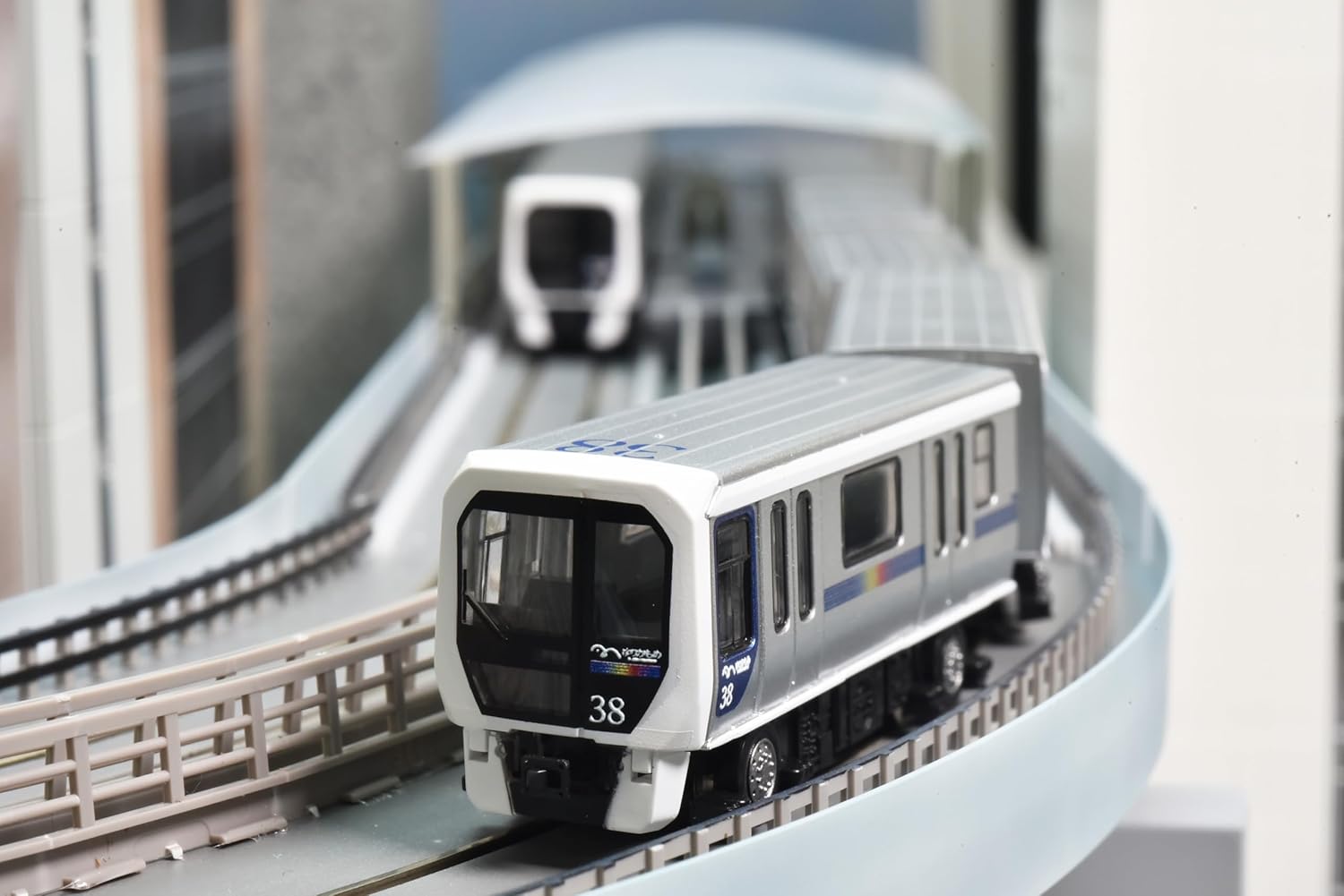 TOMYTEC New Transportation System Collection Yurikamome 7300 Series 6 Car Set - BanzaiHobby