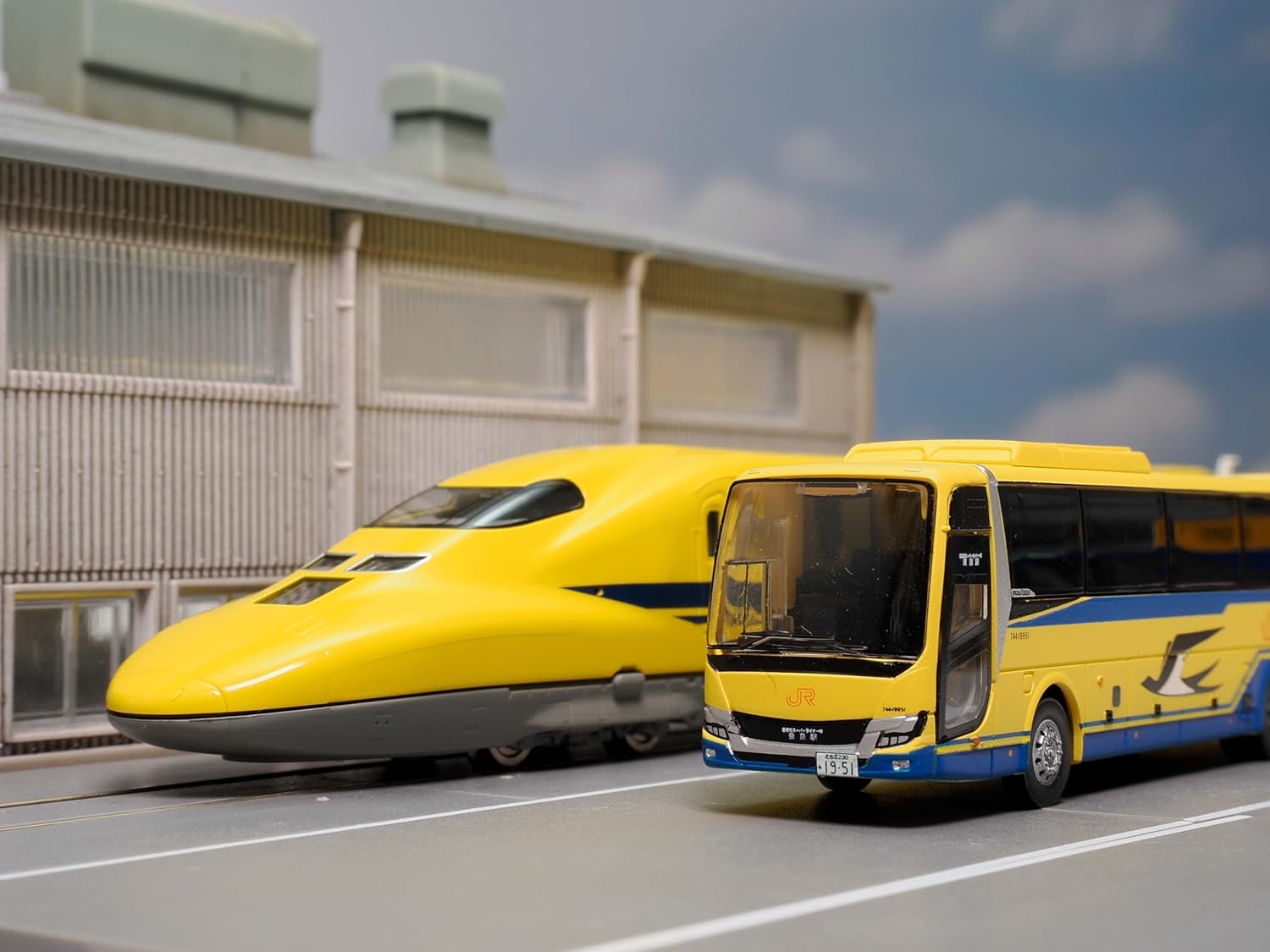 TOMYTEC The Bus Collection JR Tokai Bus Yellow Bus Set of 2 - BanzaiHobby