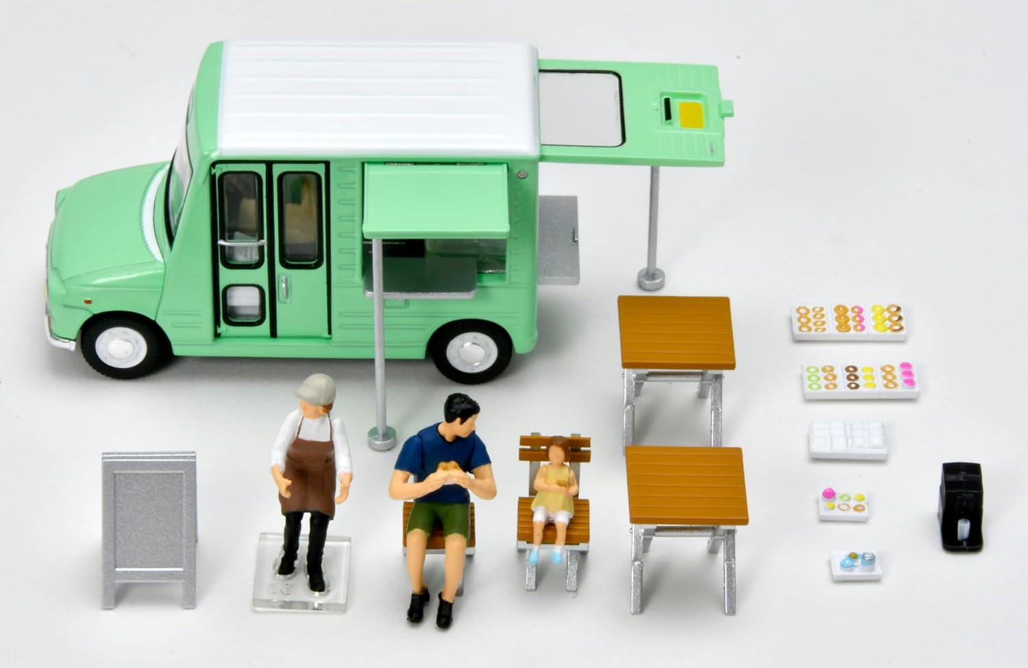 TOMYTEC 330578 1/64 Diocolle 64 #CarSnap 24a Donut Shop (with Daihatsu Mira Walk-Through Van) - BanzaiHobby