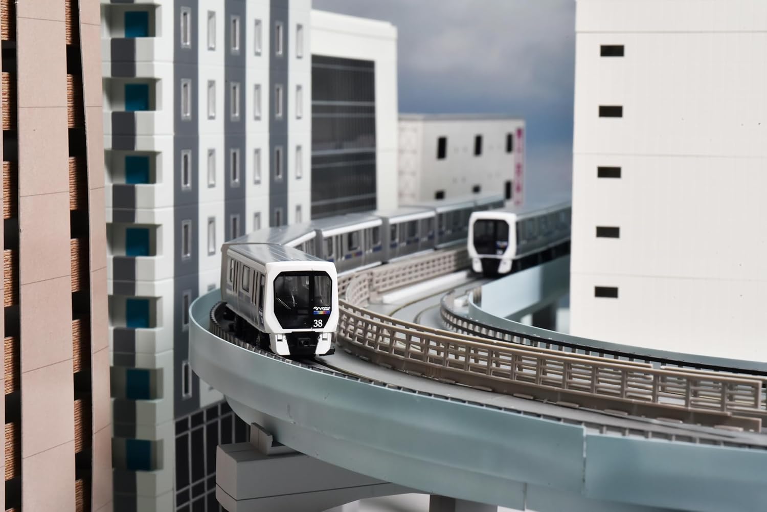 TOMYTEC New Transportation System Collection Yurikamome 7300 Series 6 Car Set - BanzaiHobby