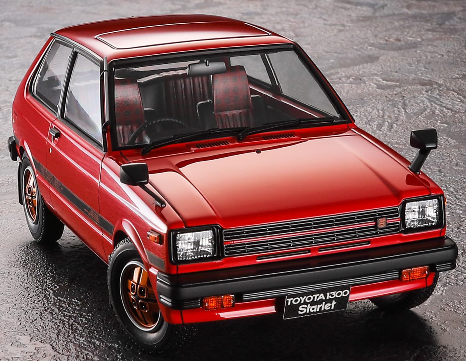 Hasegawa HC063 1/24 Historic Car Series Toyota Starlet KP61 S (3 Doors) Mid-model (1980) - BanzaiHobby
