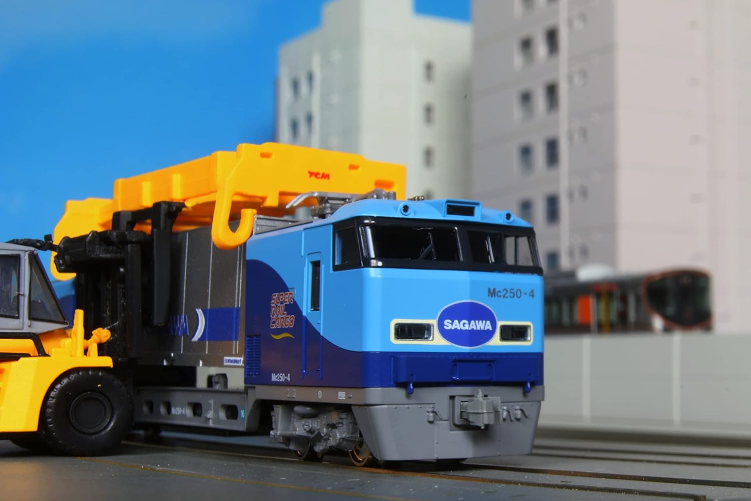 KATO 10-1721 Series M250 Super Rail Cargo (U50A Container Loaded) Basic Set (4 Cars) - BanzaiHobby