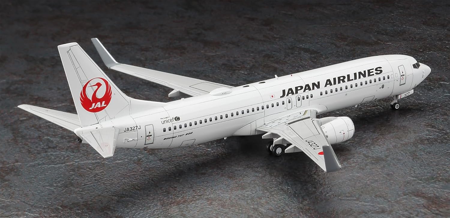 Hasegawa 1/200 Japan Airlines Boeing 737-800 (Tsurumaru Logo) - BanzaiHobby