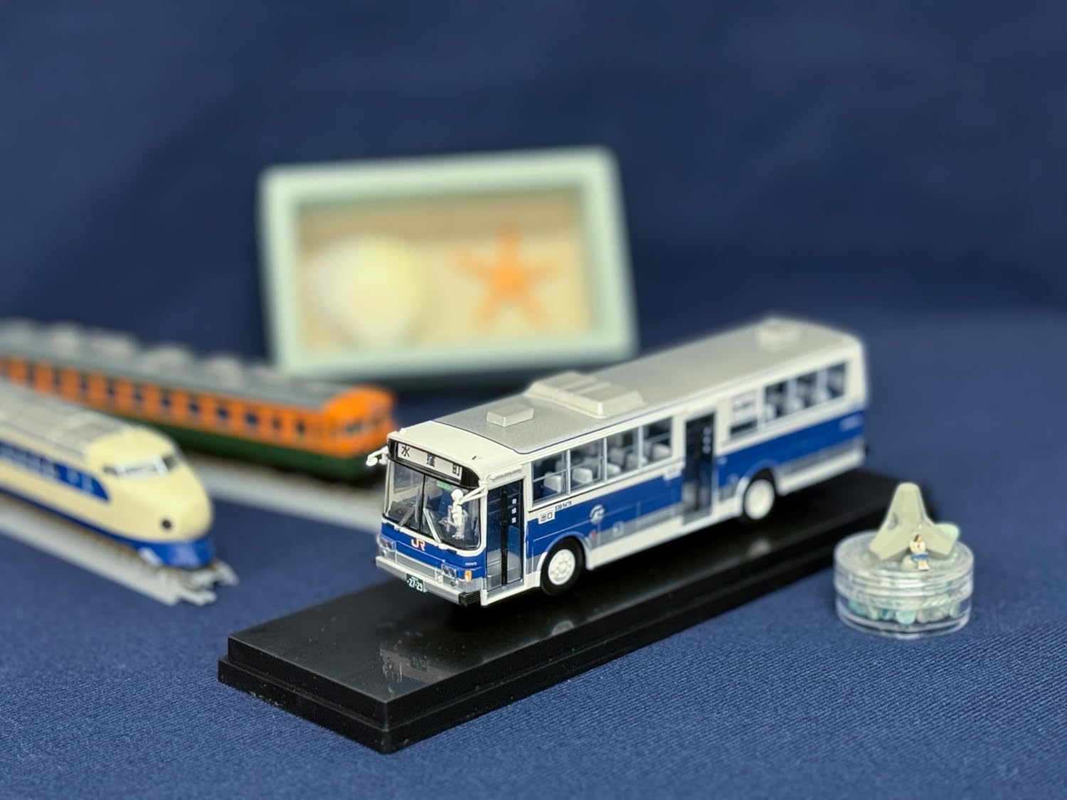TOMYTEC Japan Bus Collection 1/80 Series JH050 JR Tokai Bus Diorama Supplies - BanzaiHobby