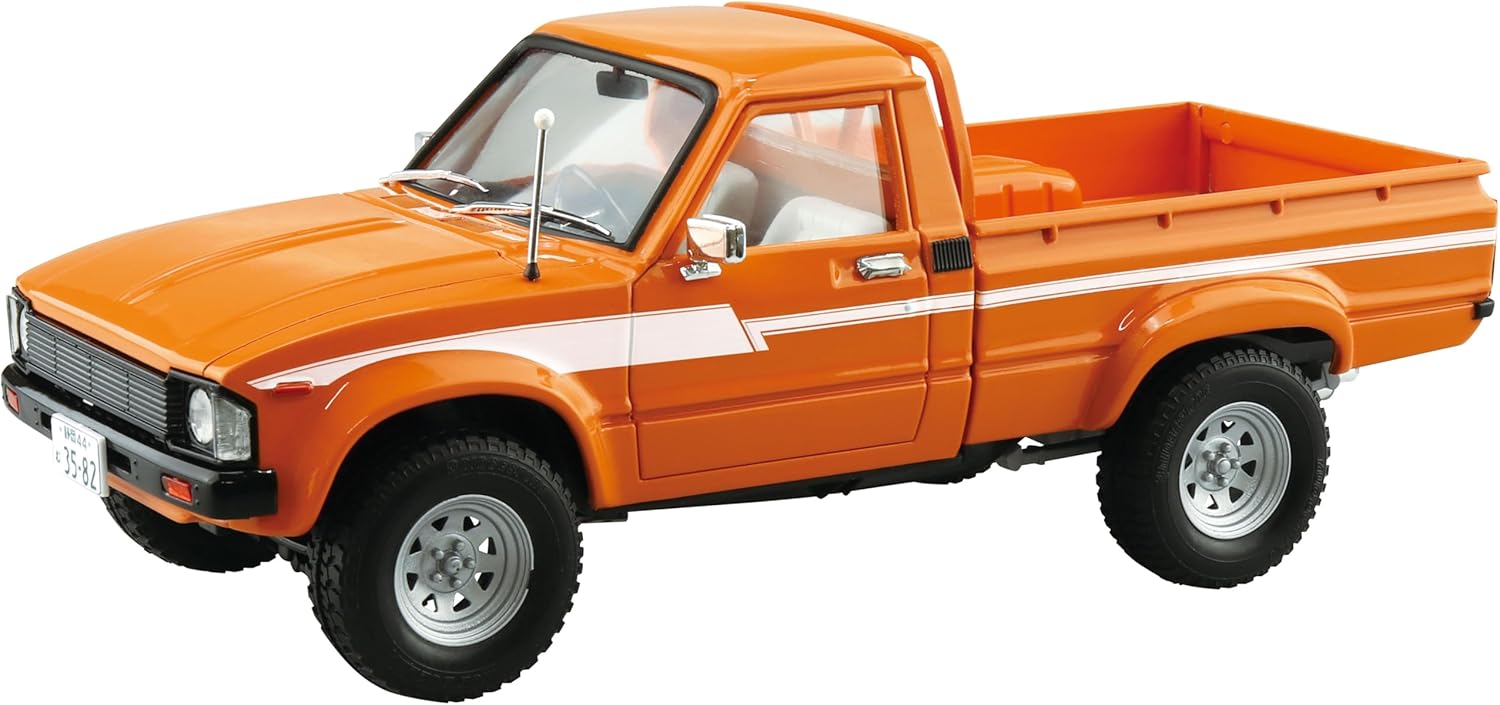 Aoshima 1/24 The Tuned Car Series No.90 RN30 Hilux Lift-up Custom '78 (Toyota) - BanzaiHobby