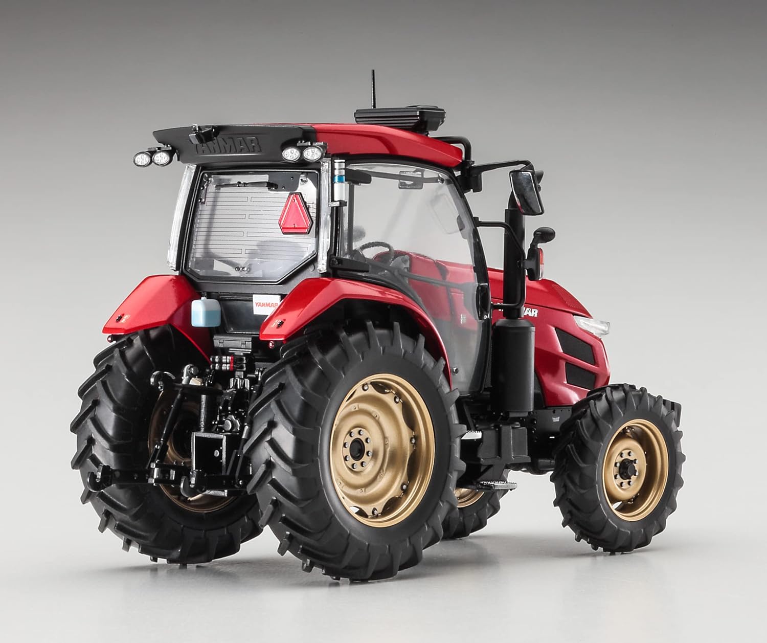 Hasegawa 66108 1/35 Yanmar Tractor YT5113A Robot Tractor - BanzaiHobby