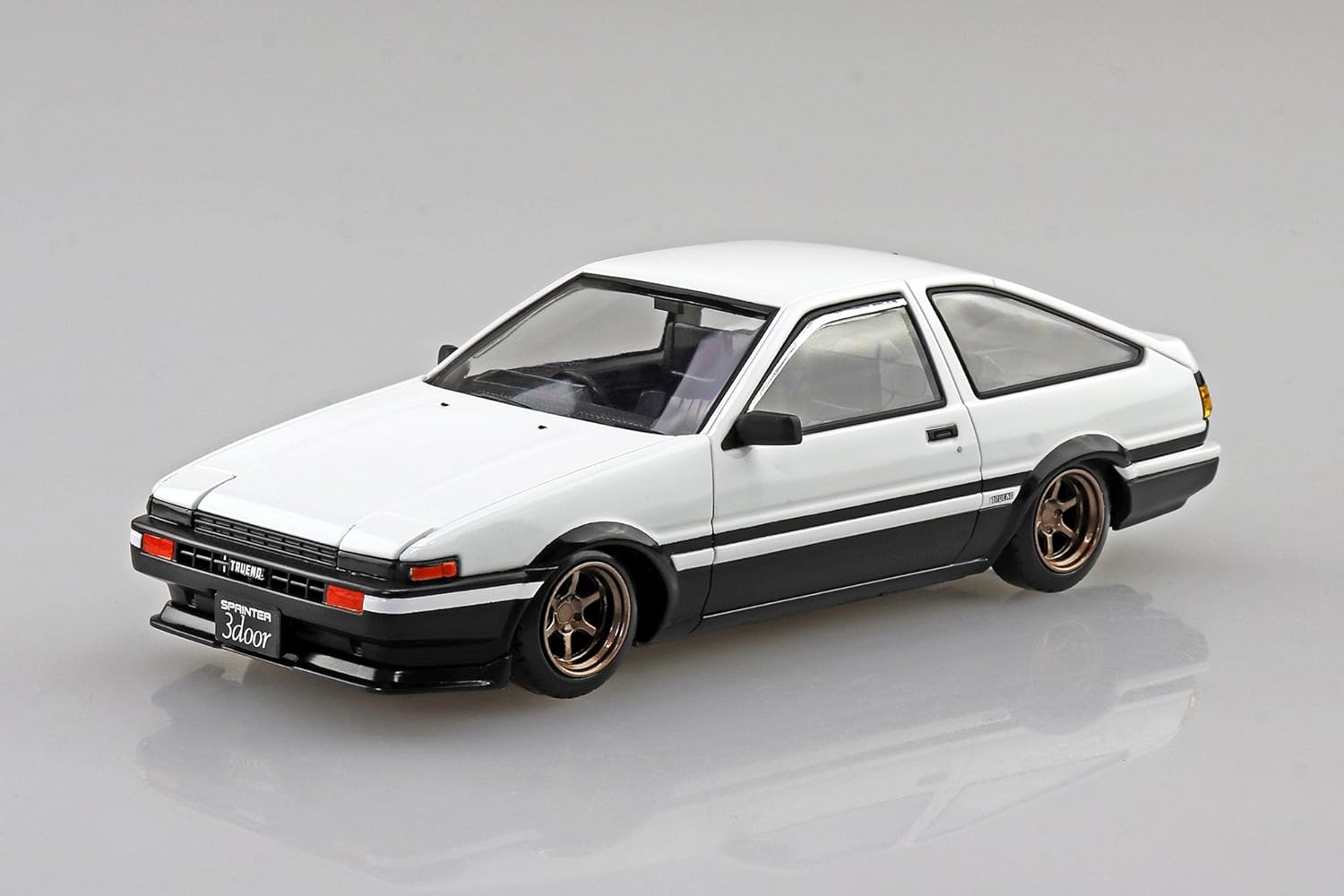 Aoshima 1/32 Easy Plastic Snap Kit No.11CU-WB Toyota Sprinter Trueno Custom (High Tech Two-tone) - BanzaiHobby