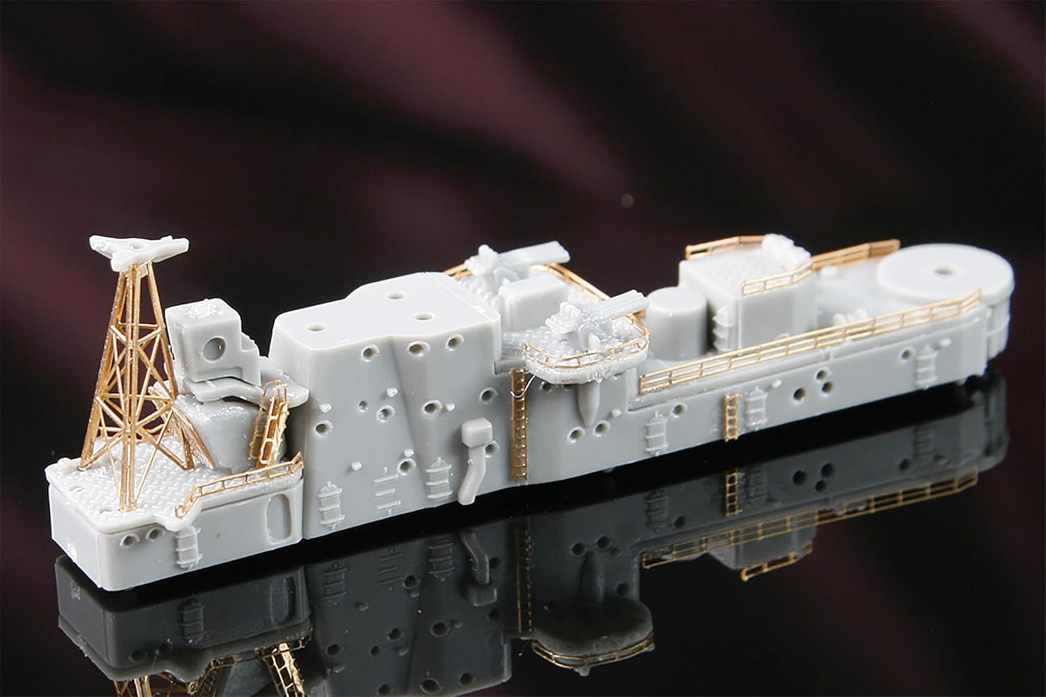 Fujimi 452272 1/700 Japanese Navy Light Cruiser Sakou Full Hull Model (with etched parts) - BanzaiHobby