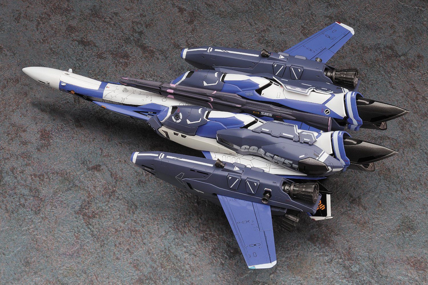 Hasegawa 1/72 VF-25G Super Messiah Macross Frontier - BanzaiHobby