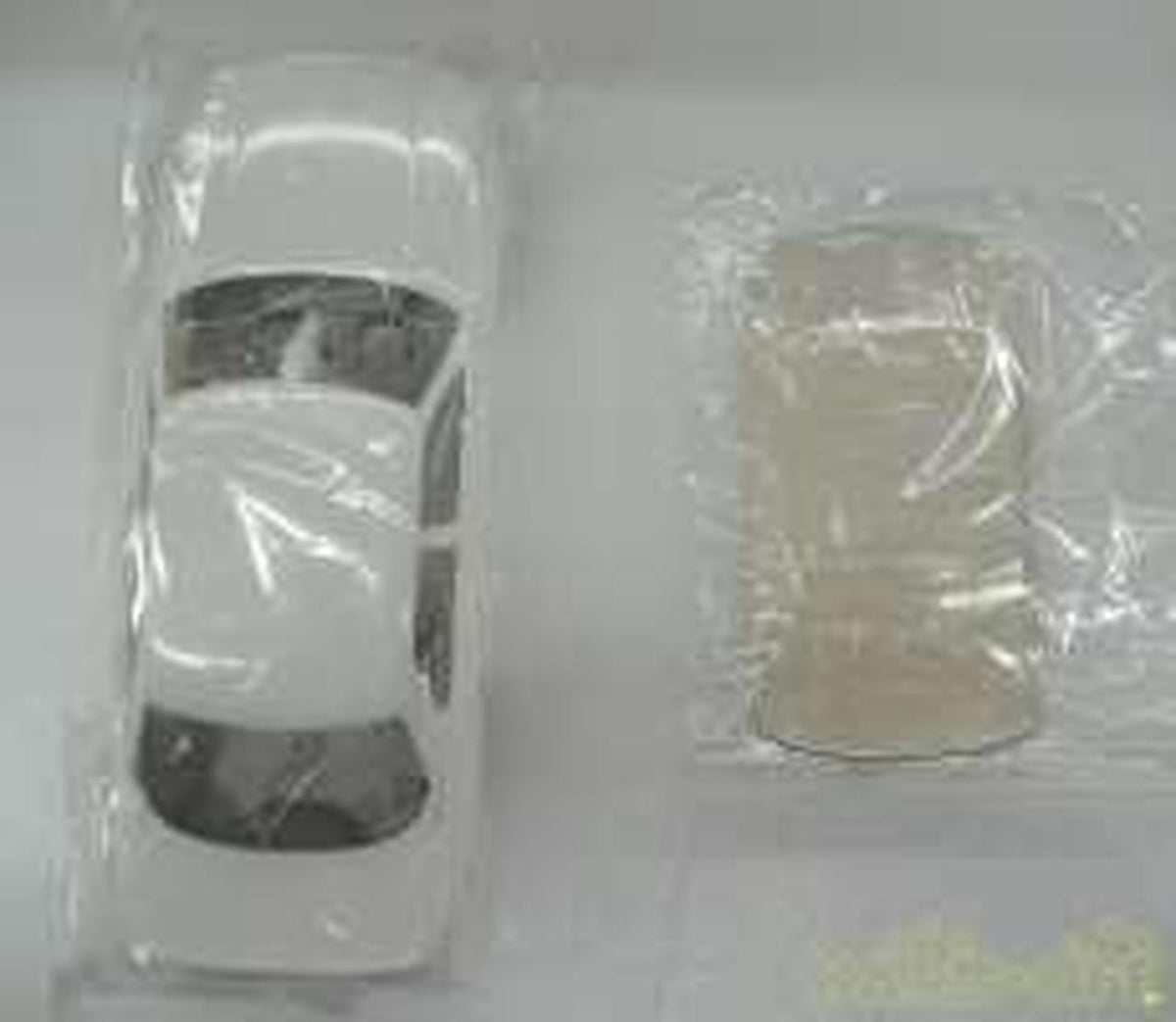 Gunze Sangyo Toyota Celsior Hi-Tech Model 1/24 - Banzai Thrifting | BanzaiHobby