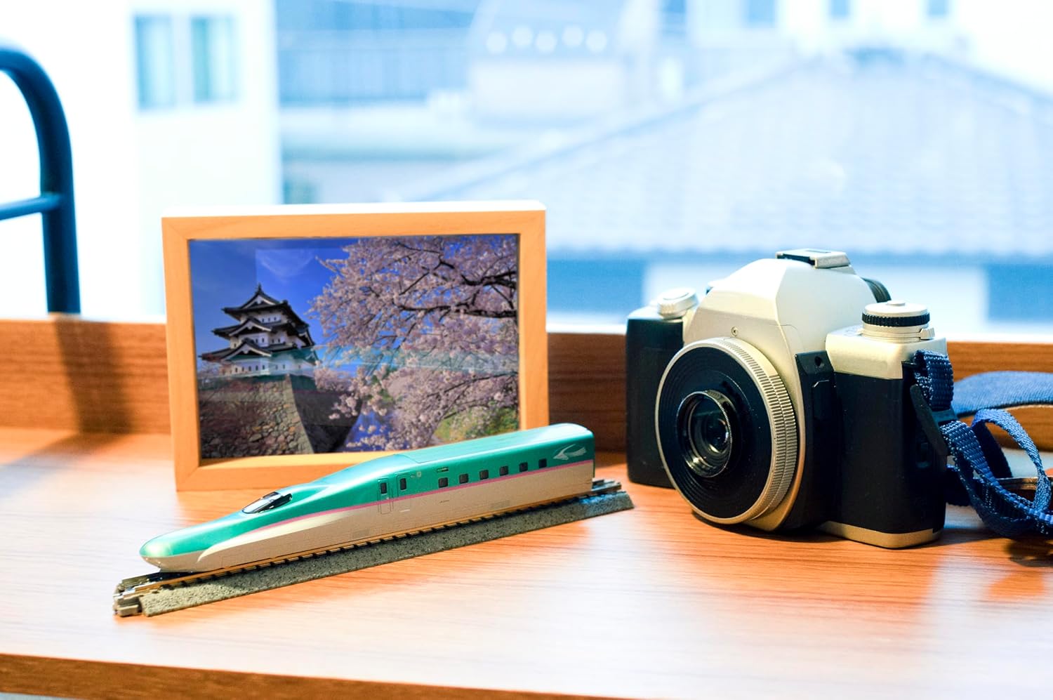 KATO 12-003 E6 Series Shinkansen 'Komachi' (An Unforgettable Journey in N-scale) - BanzaiHobby