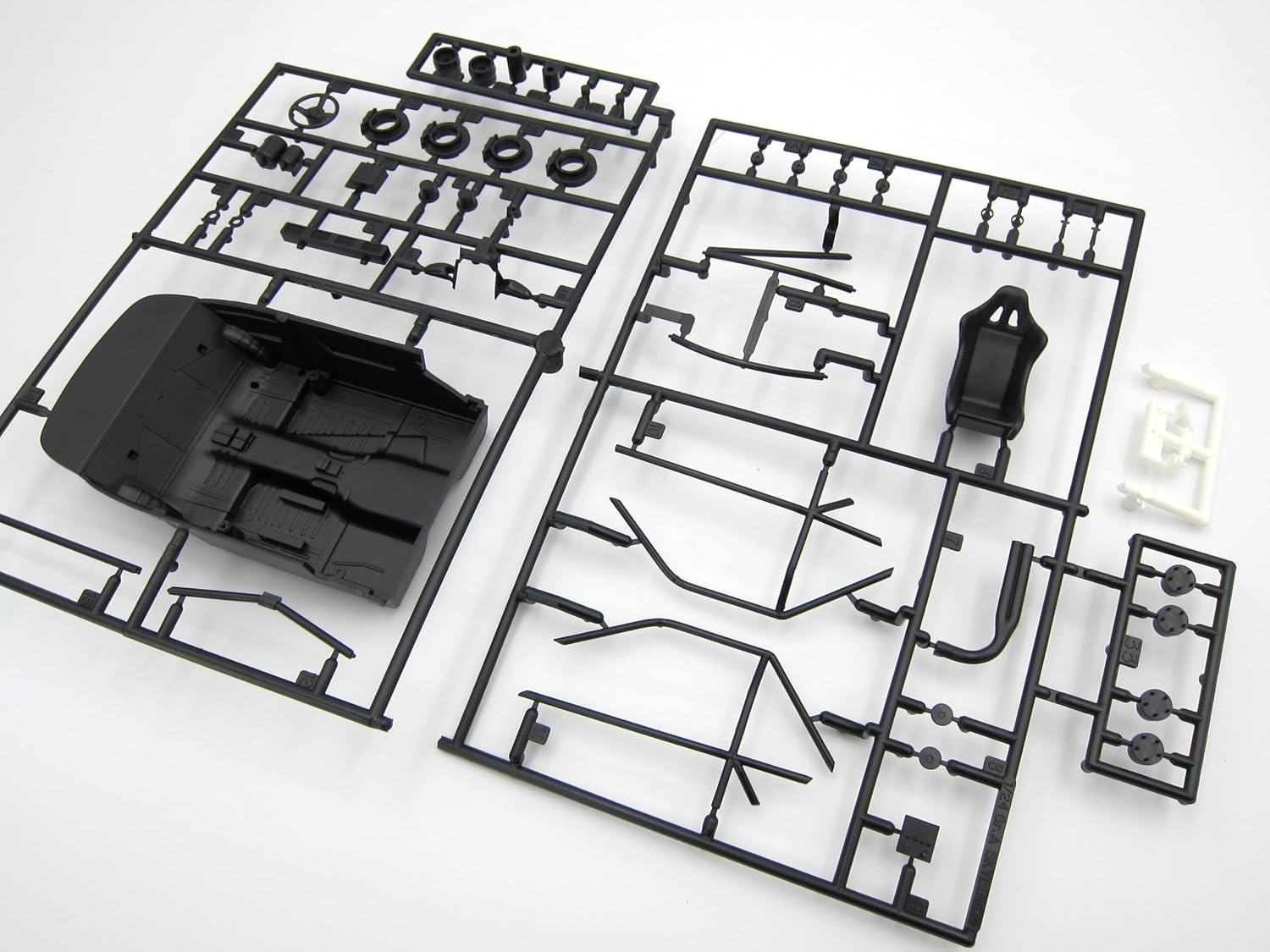 Fujimi 1/24 Wangan Midnight Series No.3 Nissan Skyline GT-R (R32) Reina - BanzaiHobby