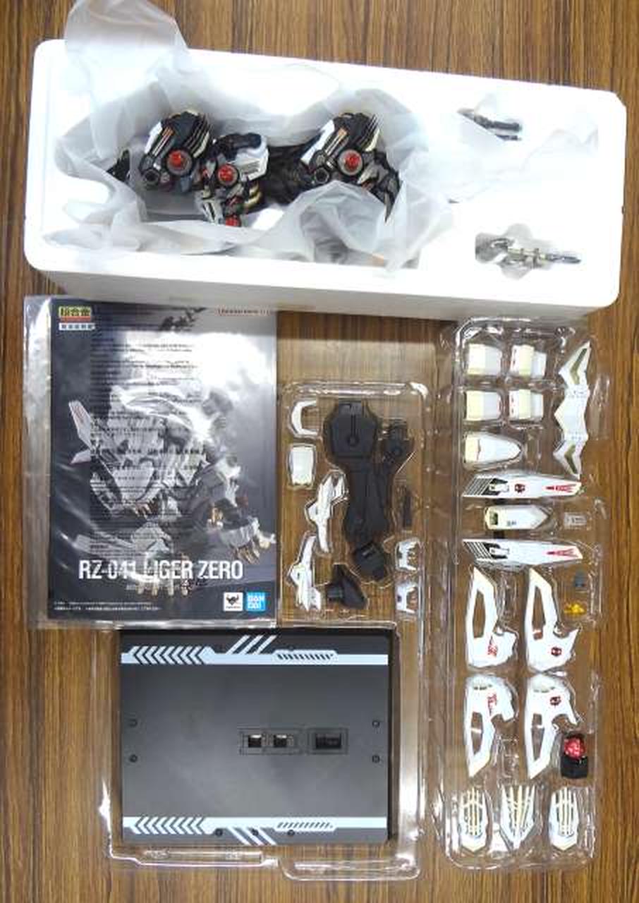 BANDAI Chogokin RZ-041 Liger Zero