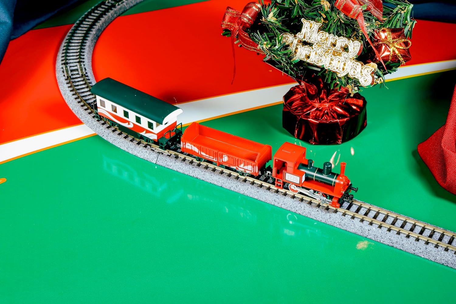 KATO 10-503-3 N-Gauge Pocket Line Series Christmas Train Steam Locomotive & Wagons