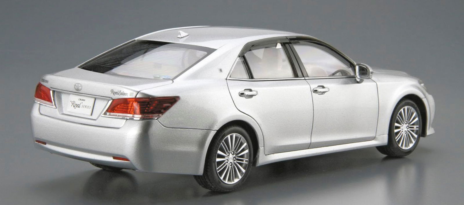 Aoshima Bunka Kyozai 1/24 The Model Car Series No.121 Toyota GRS210/AWS210 Crown Royal Saloon G 2015 - BanzaiHobby
