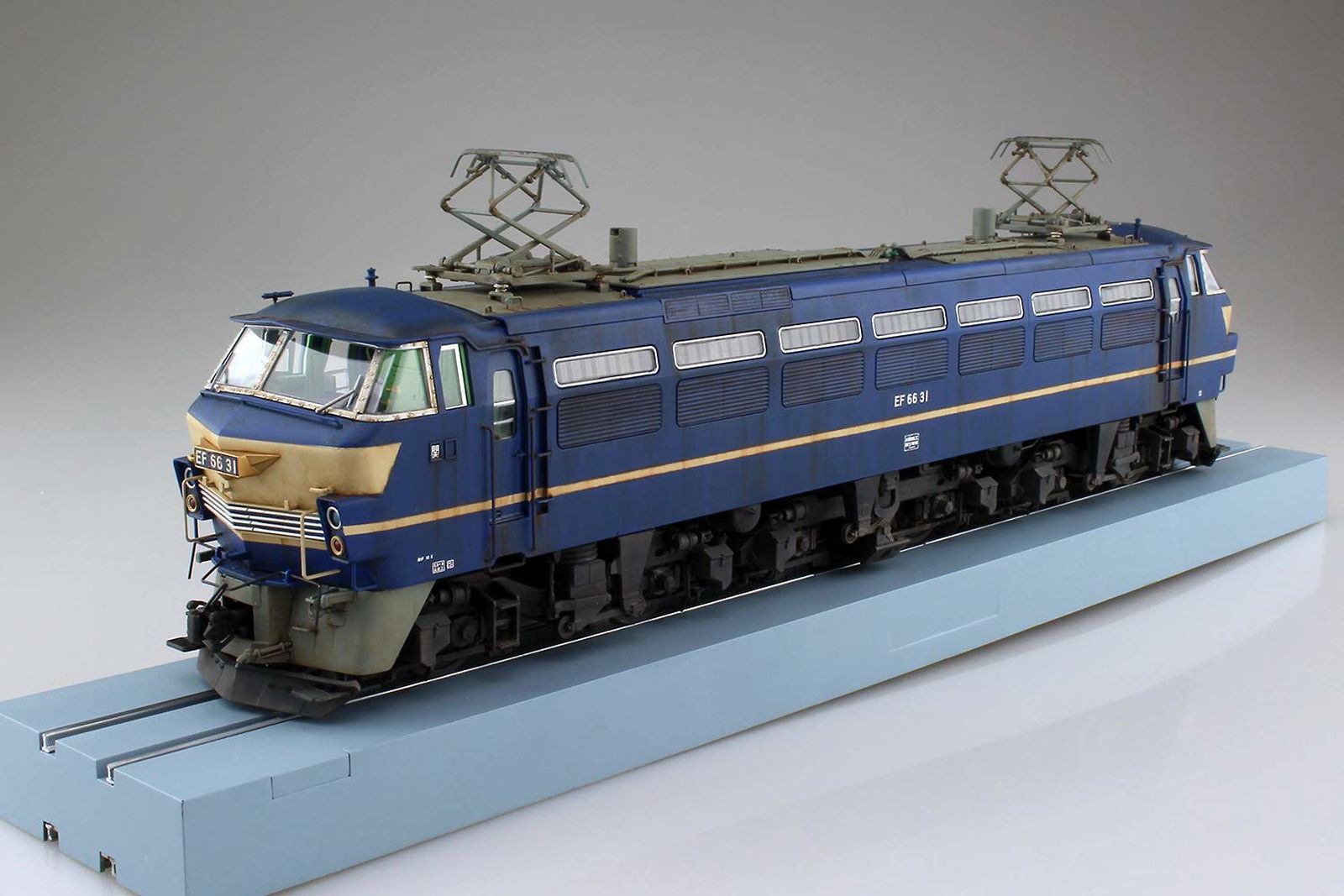 Aoshima Electric Locomotive Type EF66 Late Type - BanzaiHobby