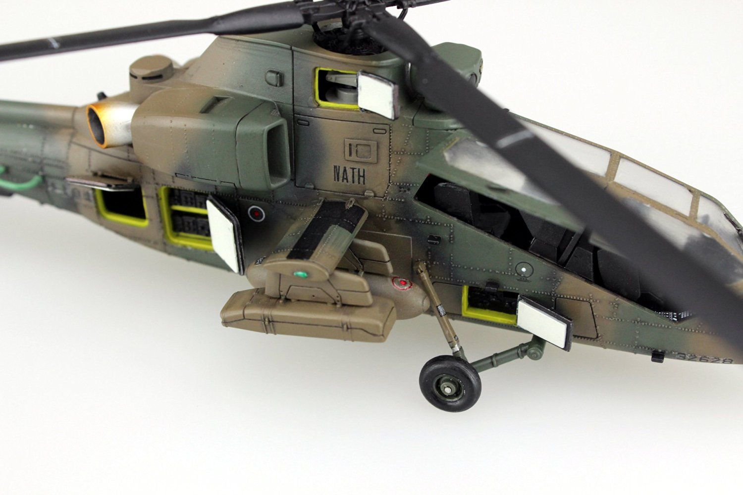 Aoshima JGSDF Observation Helicopter OH-1 Ninja - BanzaiHobby