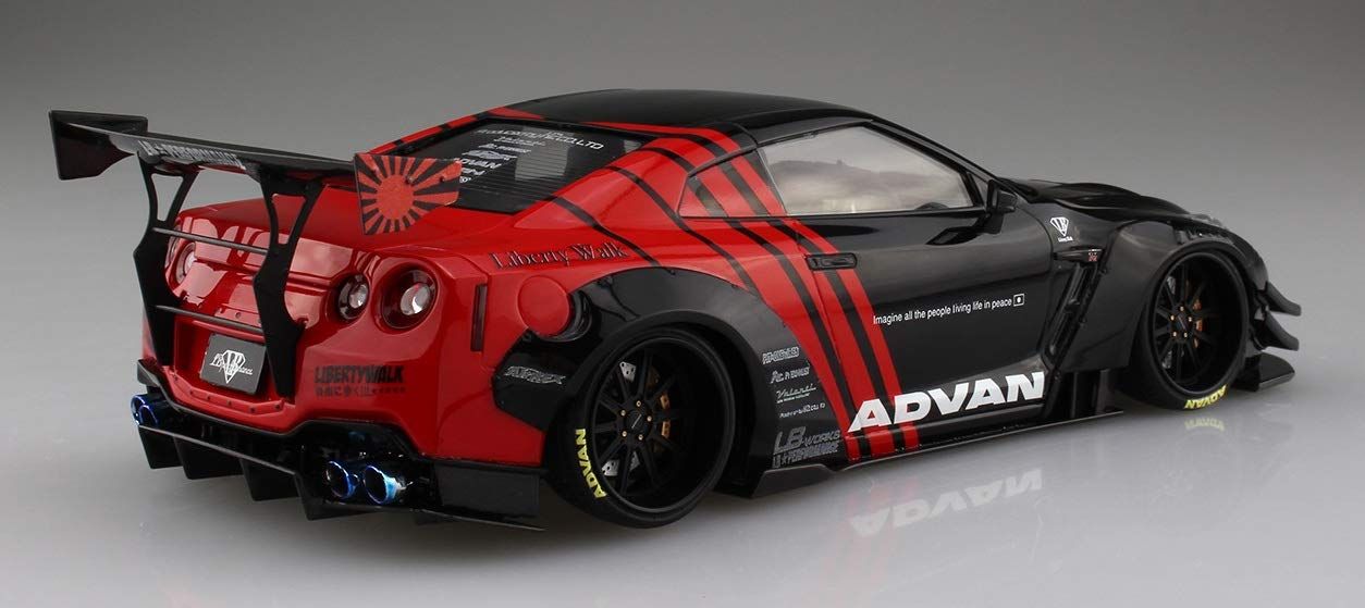 Aoshima LB Works R35 GT-R type 2 Ver.2 - BanzaiHobby
