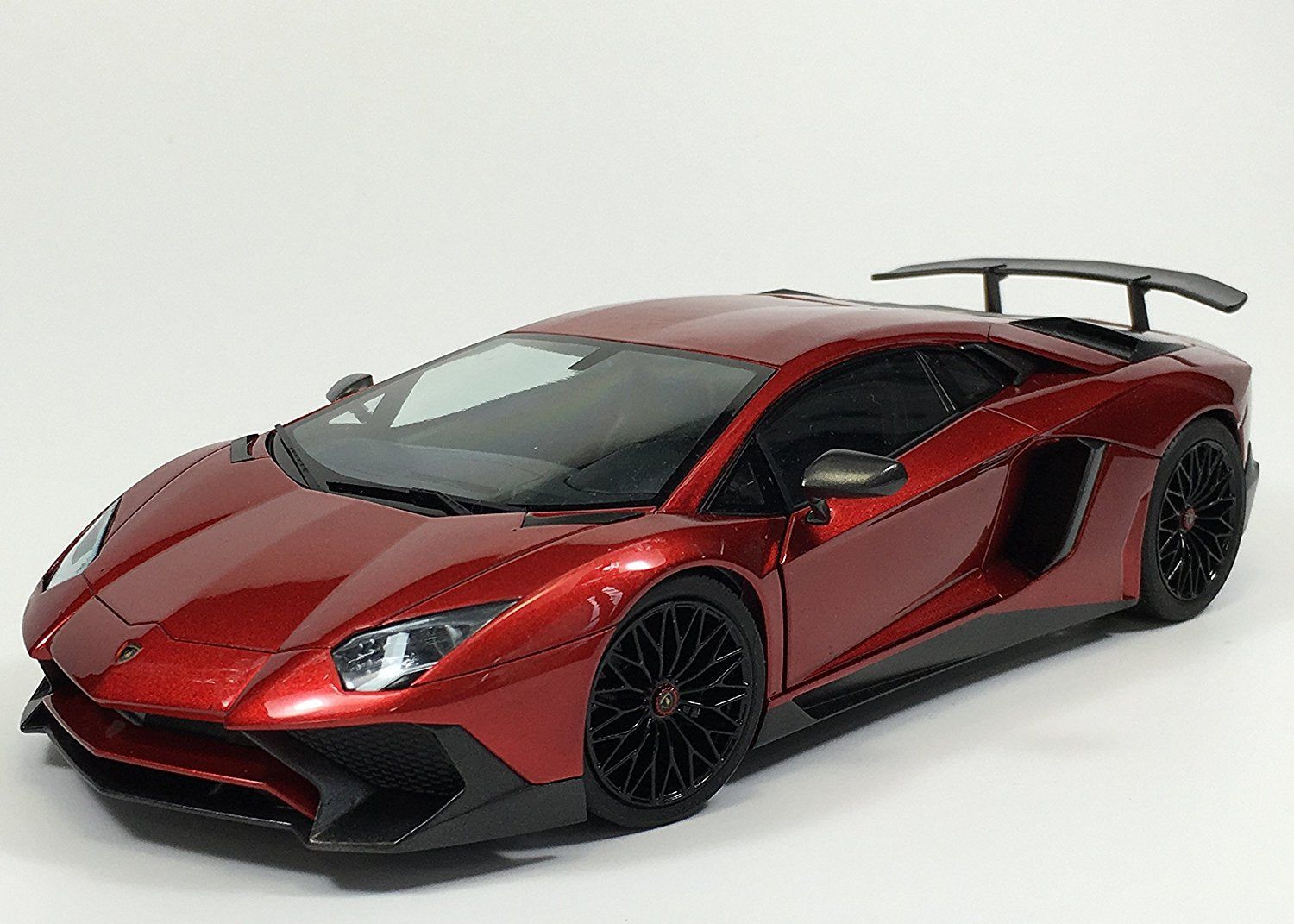Aoshima Lamborghini Aventador LP750-4 SV - BanzaiHobby