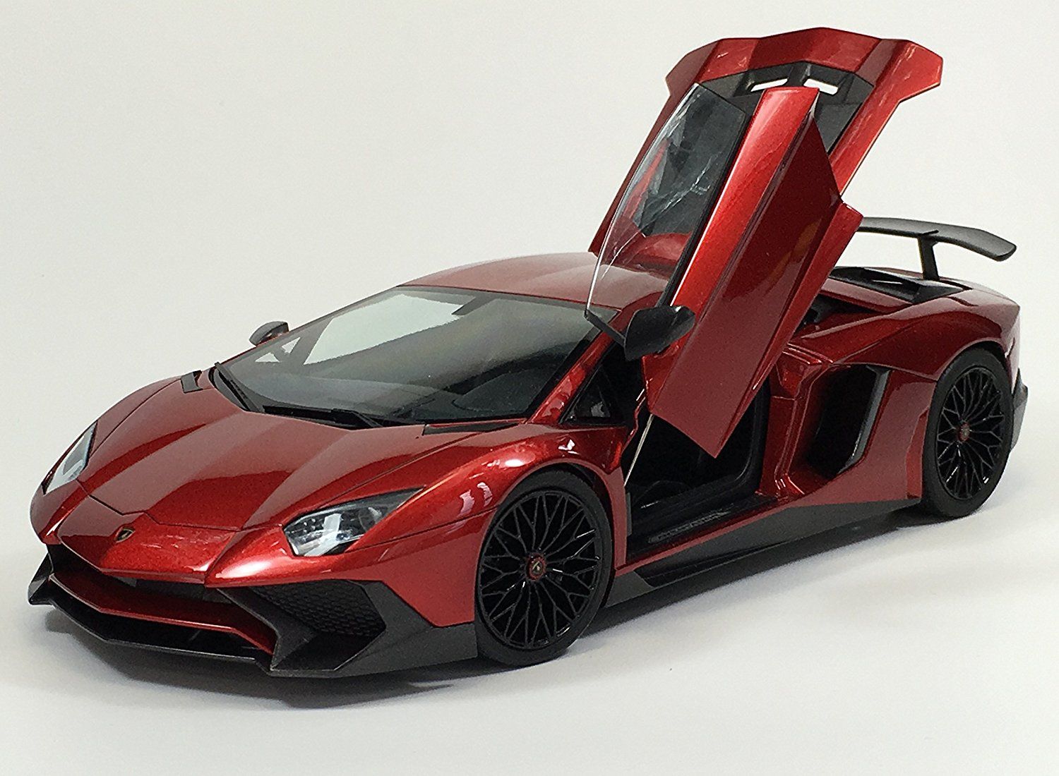 Aoshima Lamborghini Aventador LP750-4 SV - BanzaiHobby