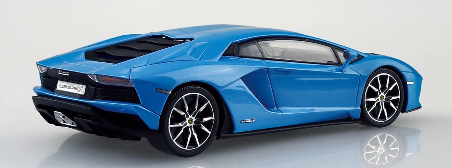 Aoshima Lamborghini Aventador S (Pearl Blue) - BanzaiHobby