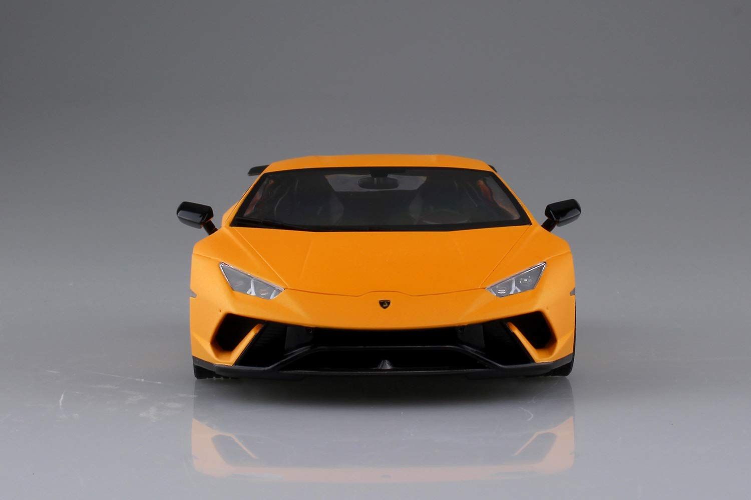 Aoshima Lamborghini Huracan Performante - BanzaiHobby