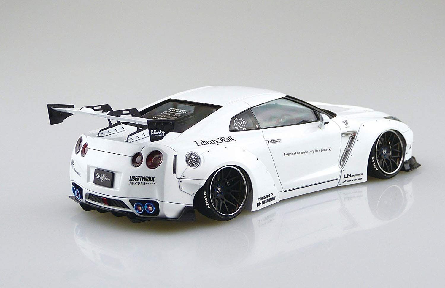 Aoshima Liberty Walk LB Works R35 GT-R type 1.5 (Damage Box) - BanzaiHobby