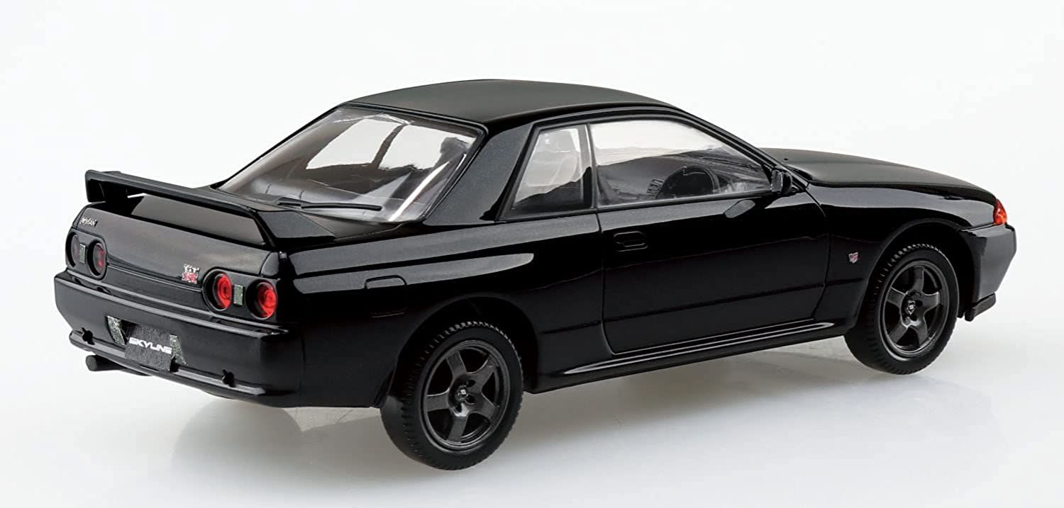Aoshima Nissan R32 Skyline GT-R (Black Pearl Metallic) - BanzaiHobby