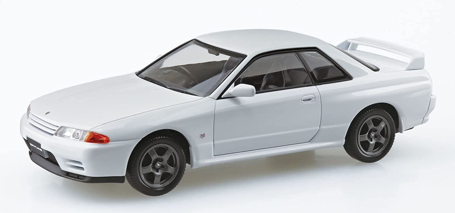 Aoshima Nissan R32 Skyline GT-R (Crystal White) - BanzaiHobby