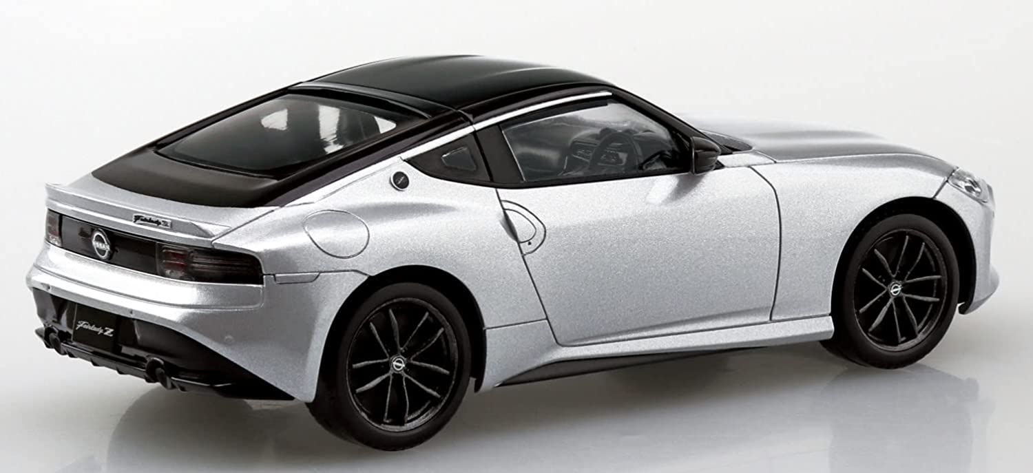 Aoshima Nissan RZ34 Fairlady Z (Brilliant Silver) - BanzaiHobby