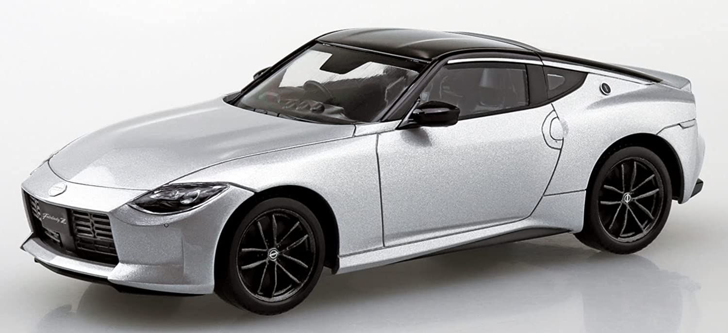 Aoshima Nissan RZ34 Fairlady Z (Brilliant Silver) - BanzaiHobby