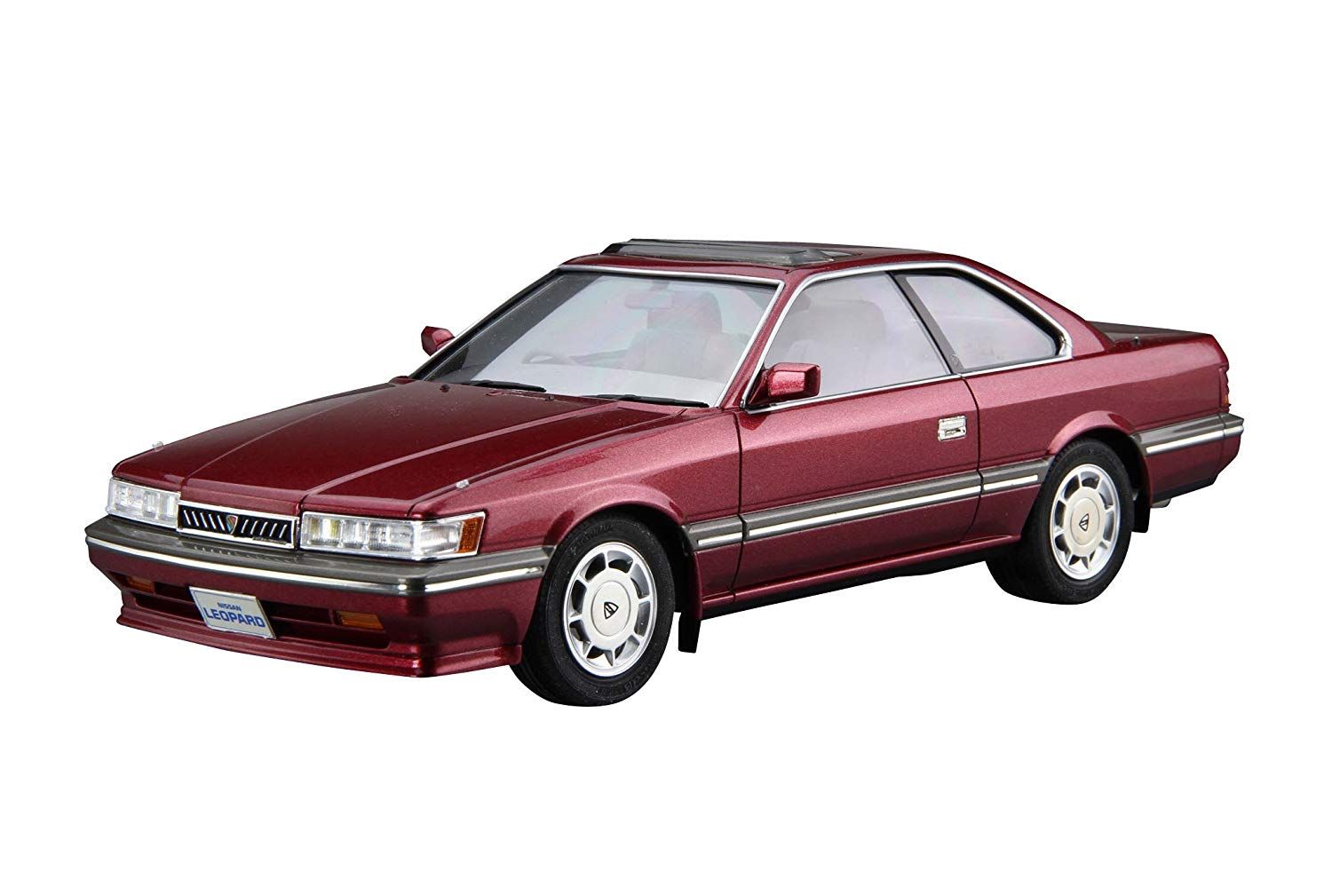 Aoshima Nissan UF31 Leopard 3.0 Altima `86 - BanzaiHobby