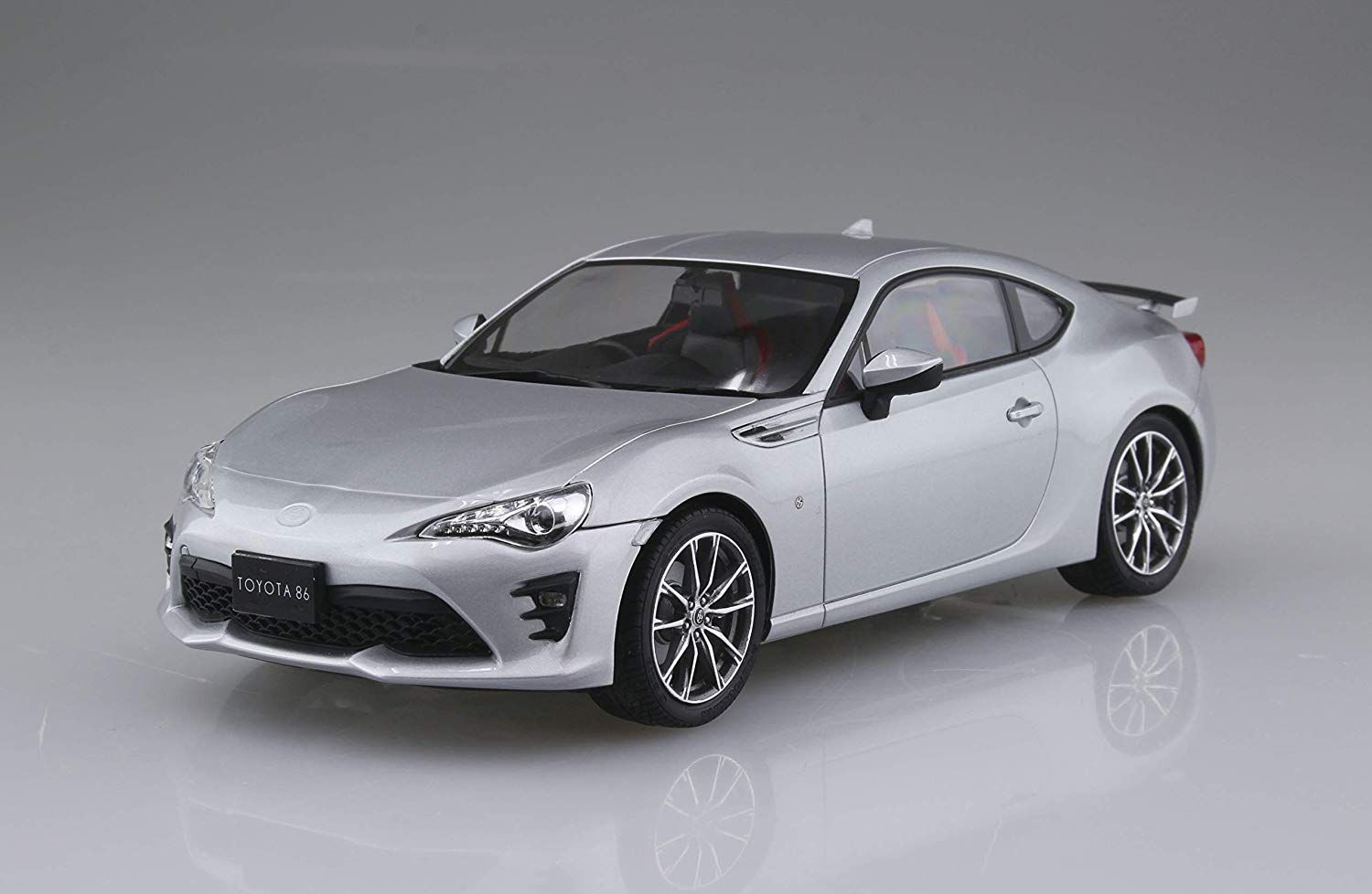 Aoshima Toyota ZN6 Toyota86 `16 (Ice Silver Metallic) - BanzaiHobby