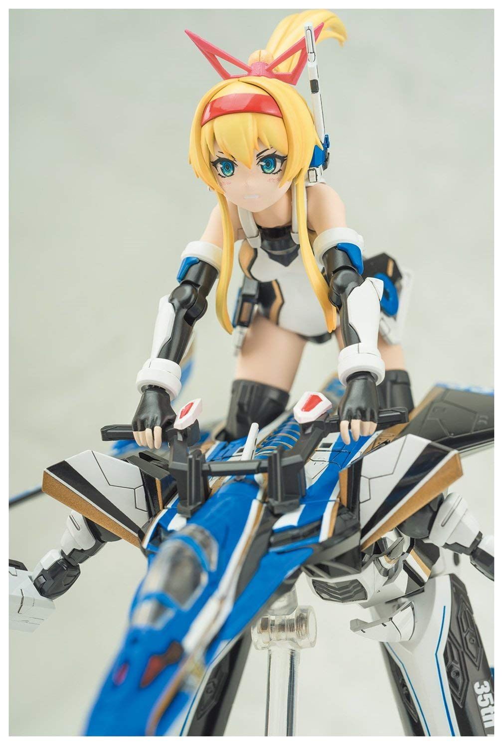 Aoshima VFG Macross Delta VF-31J Siegfried 35th Anniversary - BanzaiHobby
