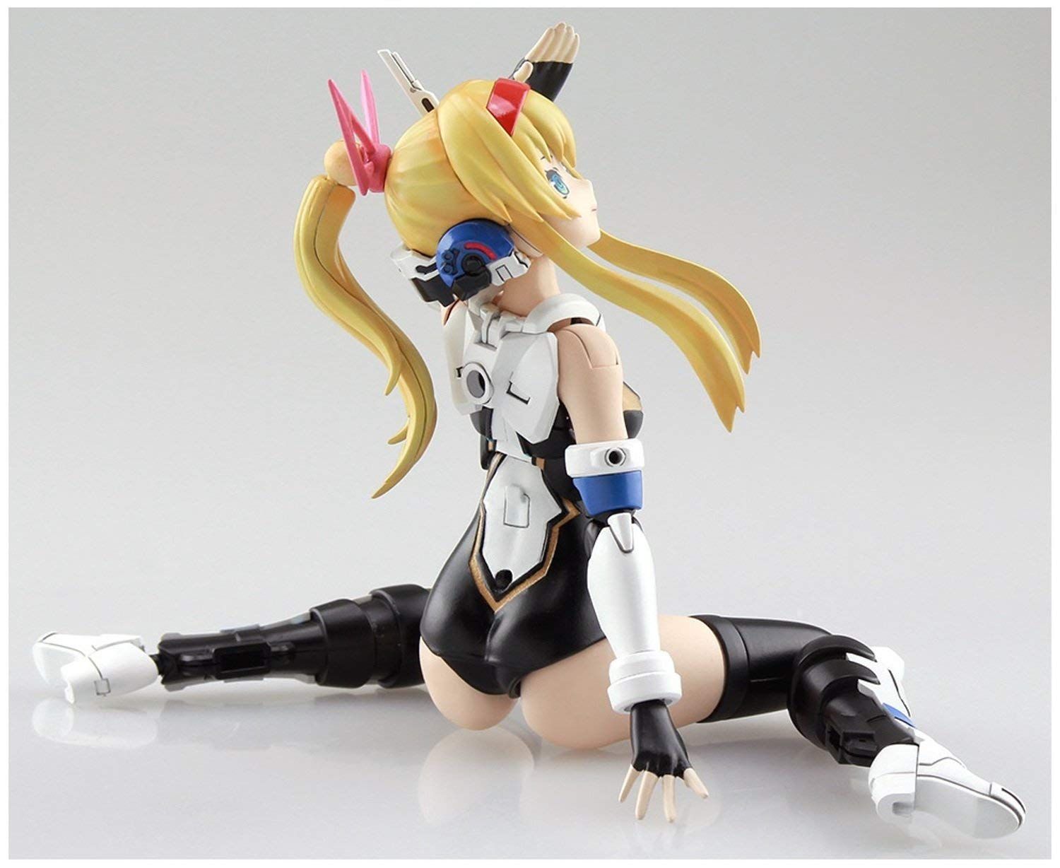 Aoshima VFG Macross Delta VF-31J Siegfried 35th Anniversary - BanzaiHobby