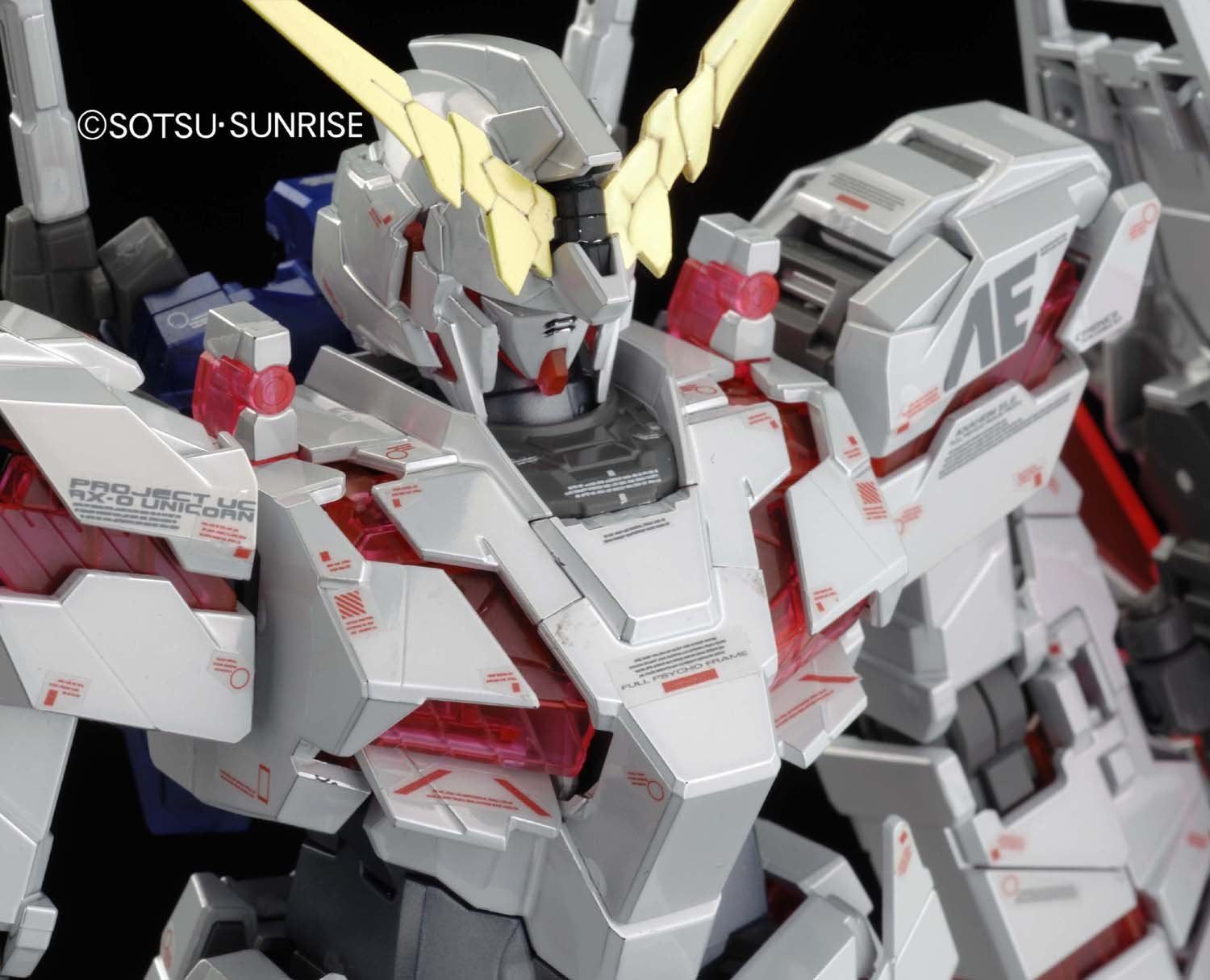 Bandai MG RX-0 Unicorn Gundam Ver.Ka Titanium Finish - BanzaiHobby