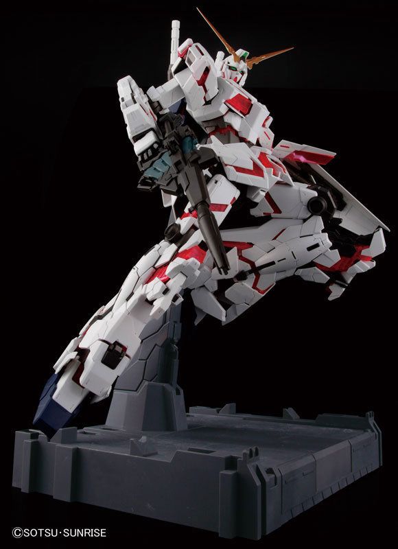 Bandai PG RX-0 Unicorn Gundam - BanzaiHobby