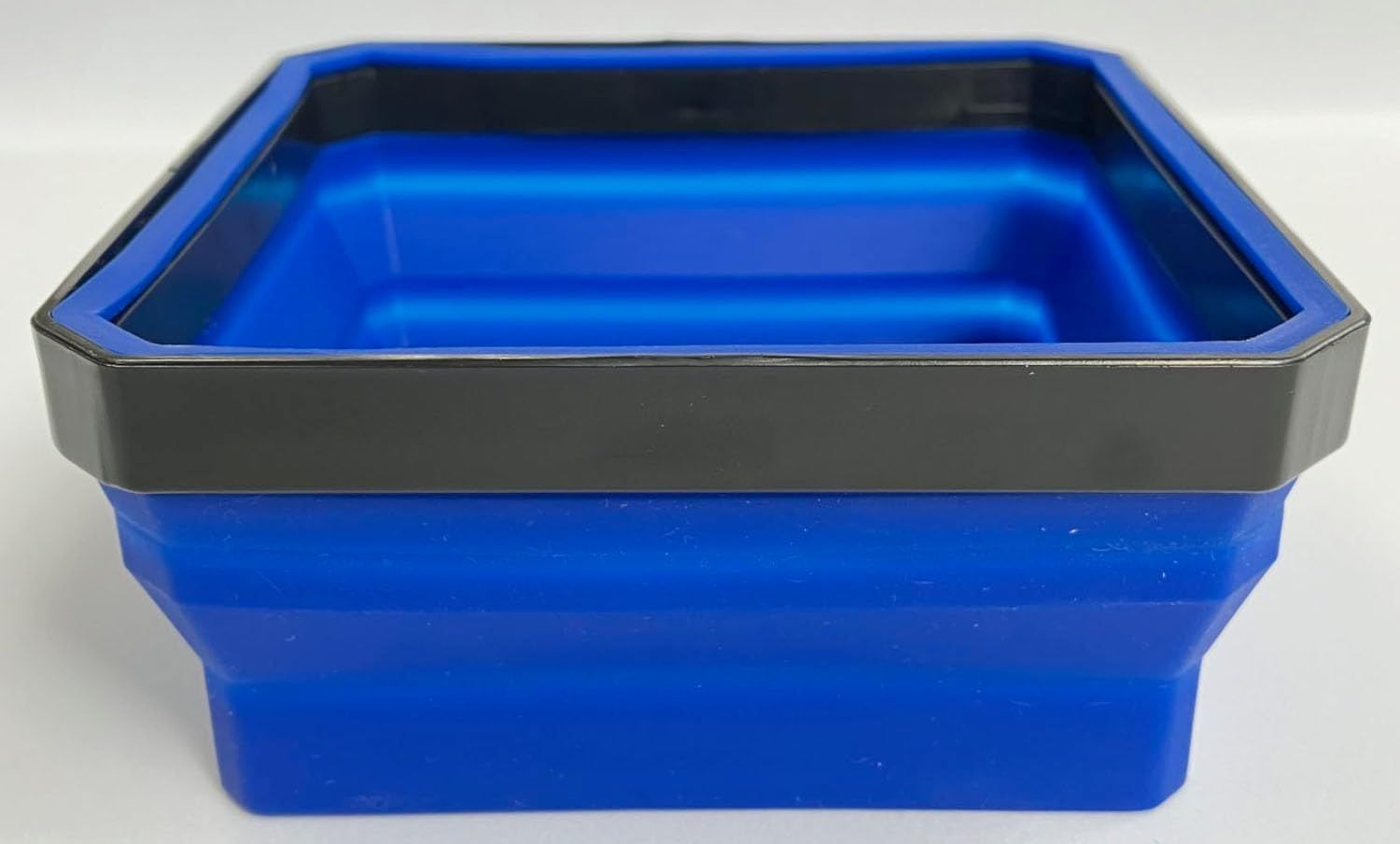 Doyusha Awesome Hobby Silicone Parts Tray Blue - BanzaiHobby
