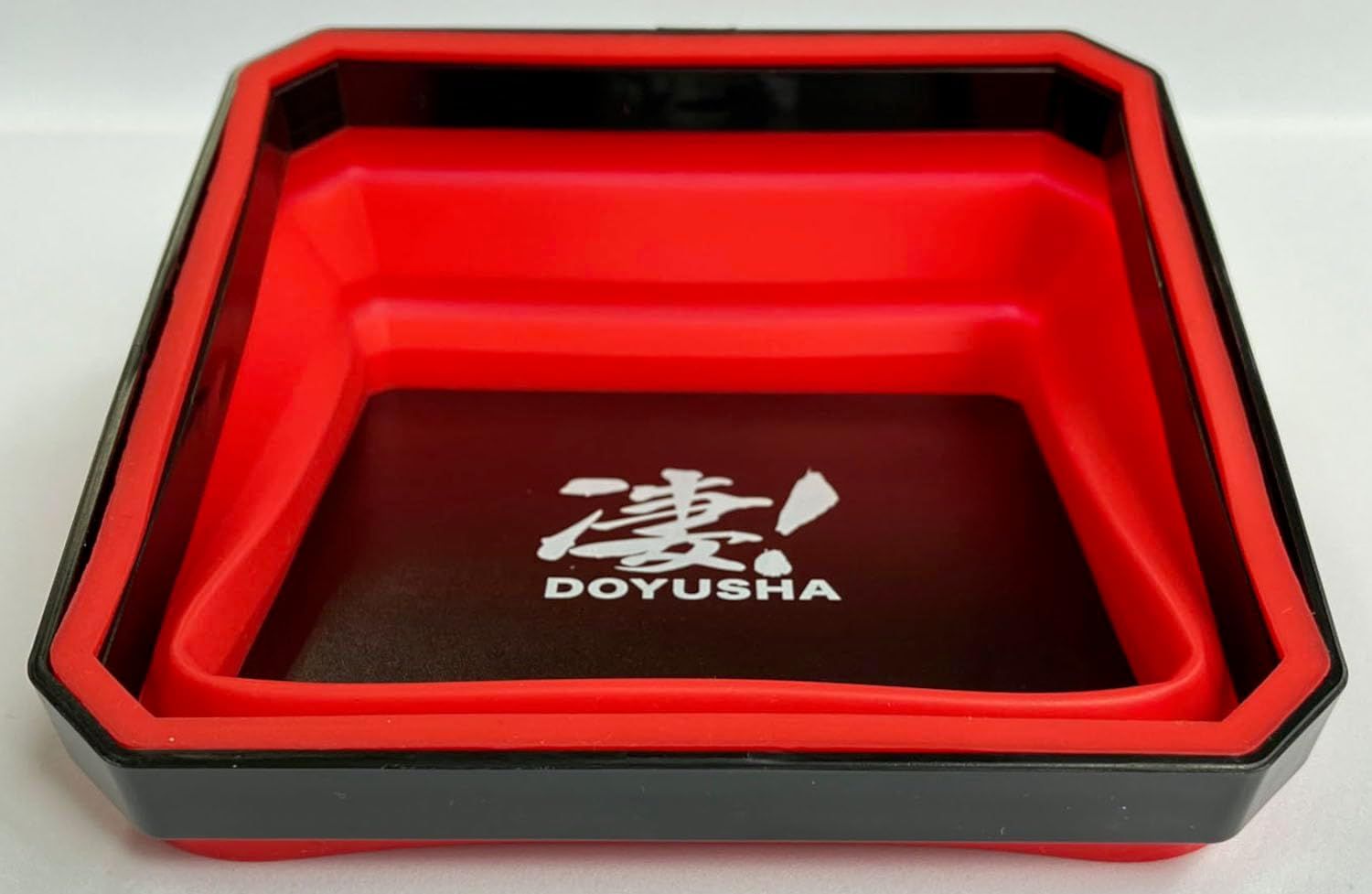 Doyusha Awesome Hobby Silicone Parts Tray Red - BanzaiHobby