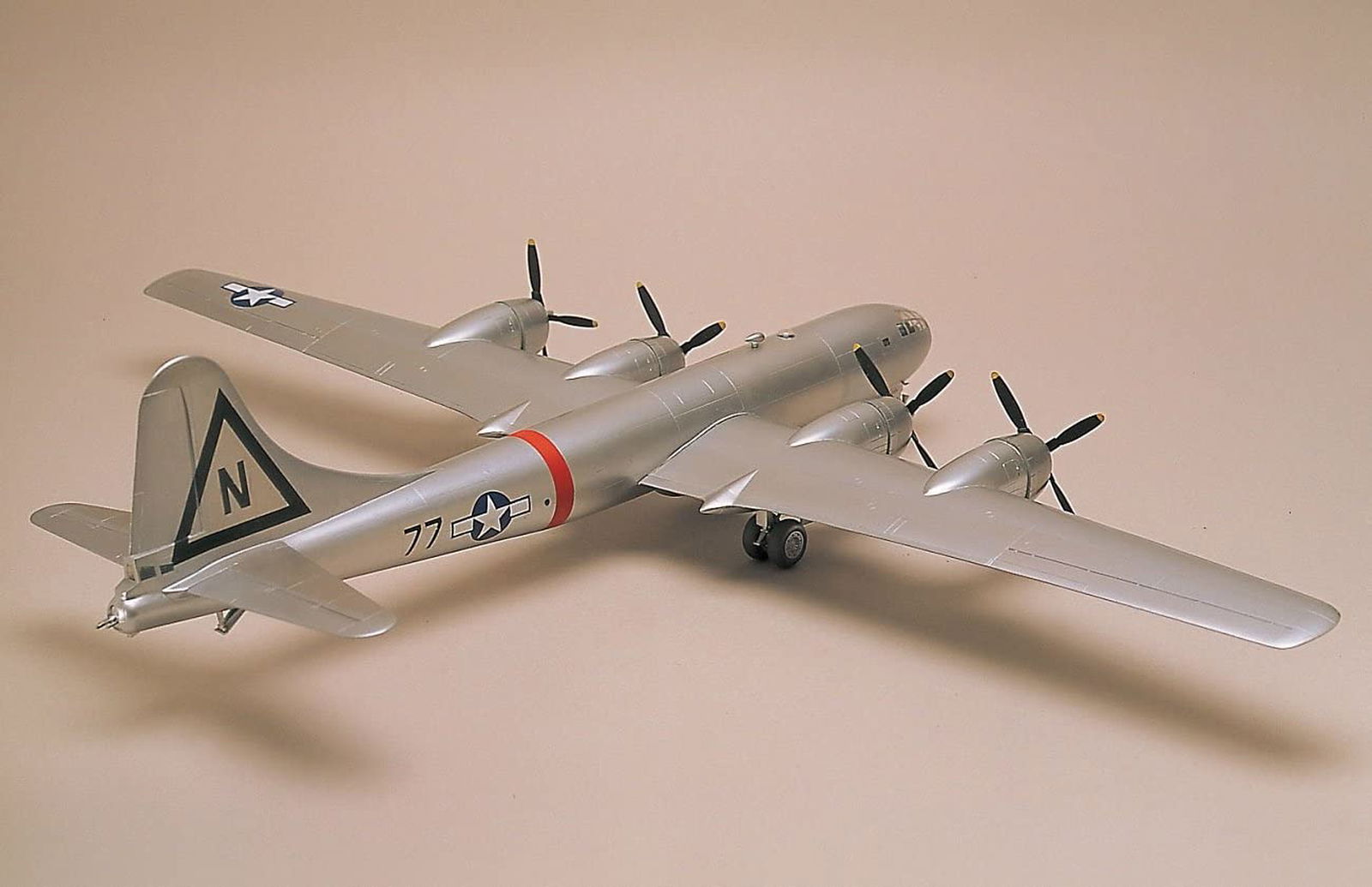Doyusha B-29A Superfortress `Enola Gay` - BanzaiHobby