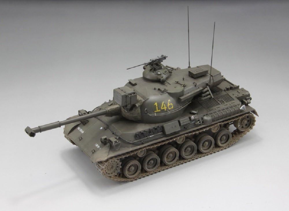 Fine Molds JGSDF Type 61 Tank (Modified Version) - BanzaiHobby