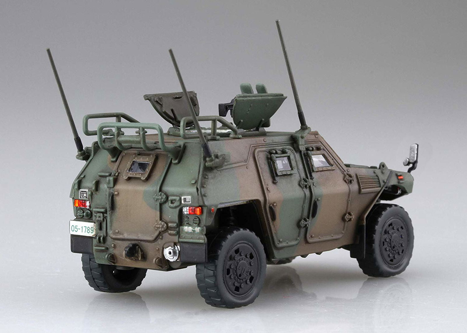 Fujimi JGSDF Komatsu Light Armored Vehicle (Reconnaissance) - BanzaiHobby