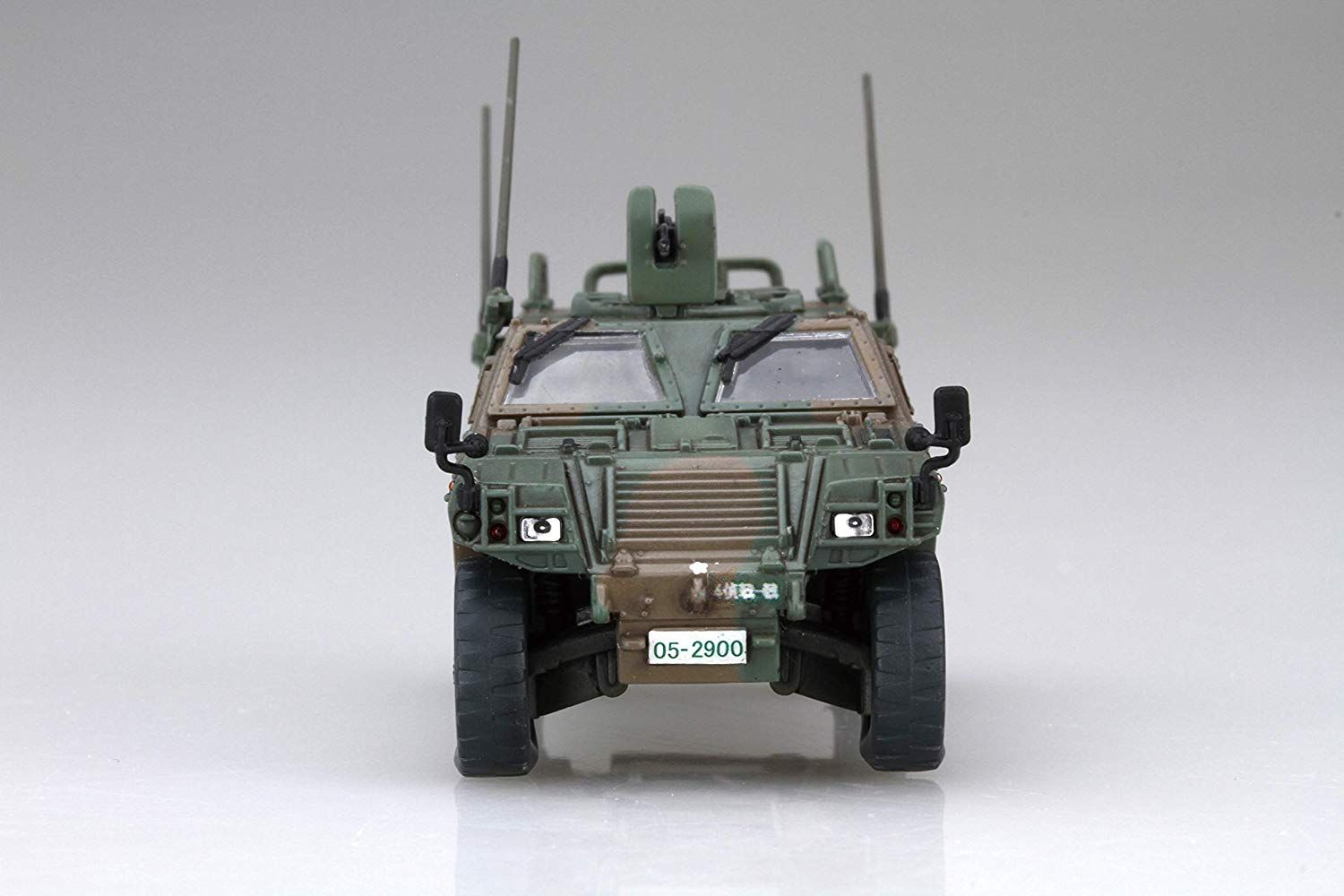 Fujimi JGSDF Komatsu Light Armored Vehicle (Reconnaissance) - BanzaiHobby