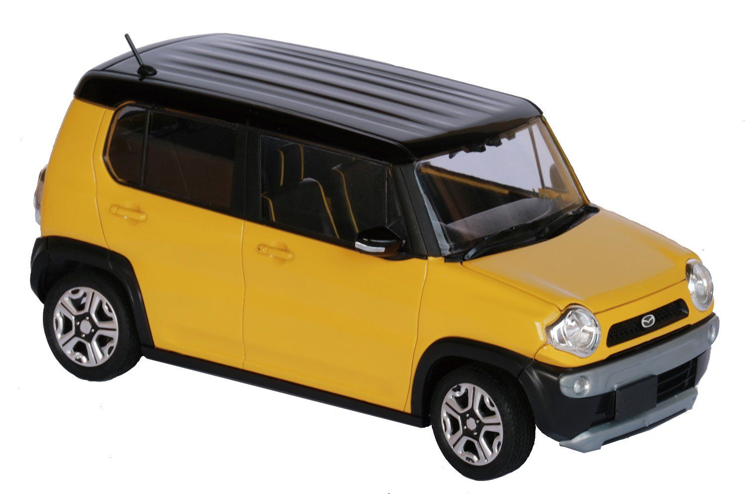 Fujimi Mazda Flair Crossover (Active Yellow) - BanzaiHobby
