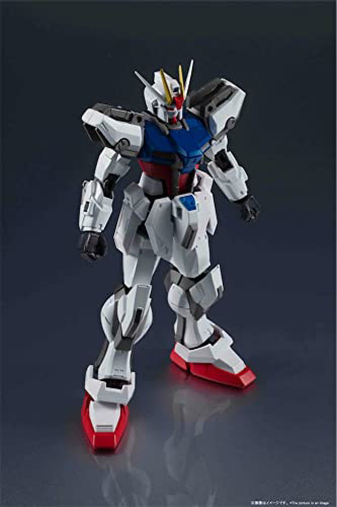 GUNDAM UNIVERSE 機動戦士ガンダムSEED GAT-X105 STRIKE GUNDAM 約150mm ABS&PVC製 塗装済み可動フィギュア - BanzaiHobby