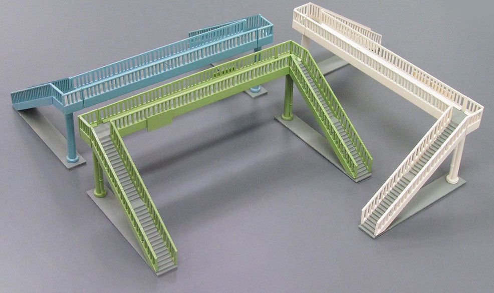 Greenmax 2525 Pre-colored Footbridge (Cream) (Unassembled Kit) - BanzaiHobby